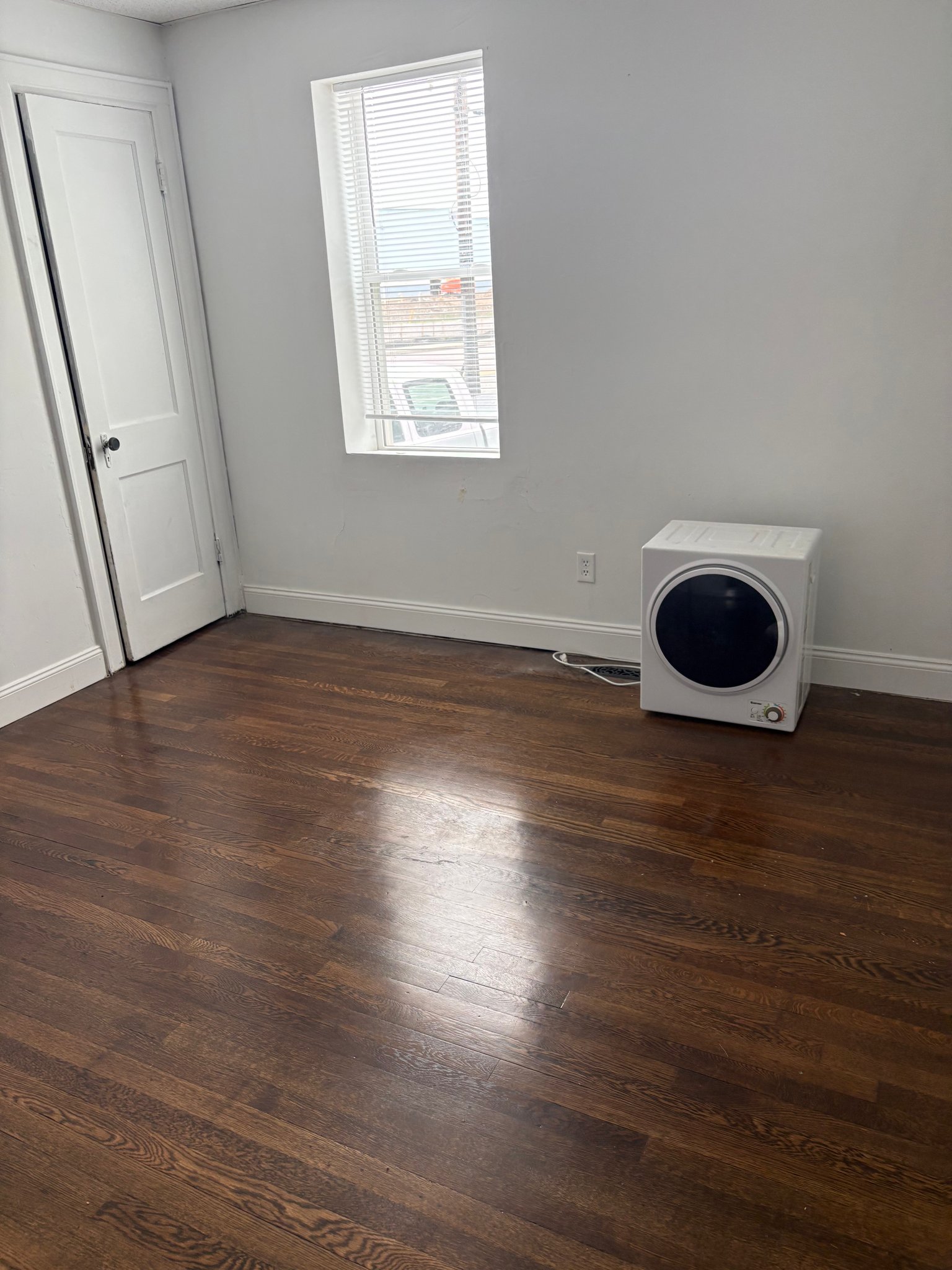 South Charleston Apartment: 91 Maccorkle Ave SW
