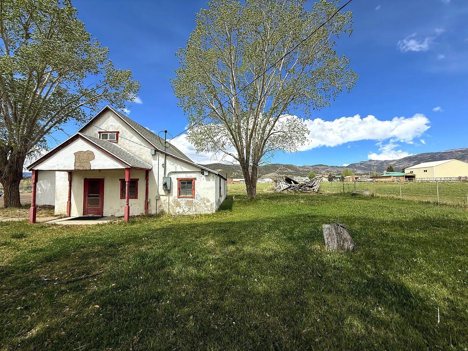 Koosharem House: 220 W 200 N