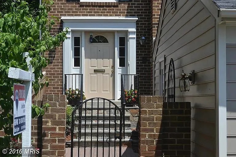 Montgomery Village Townhome: 9515 Duffer Way