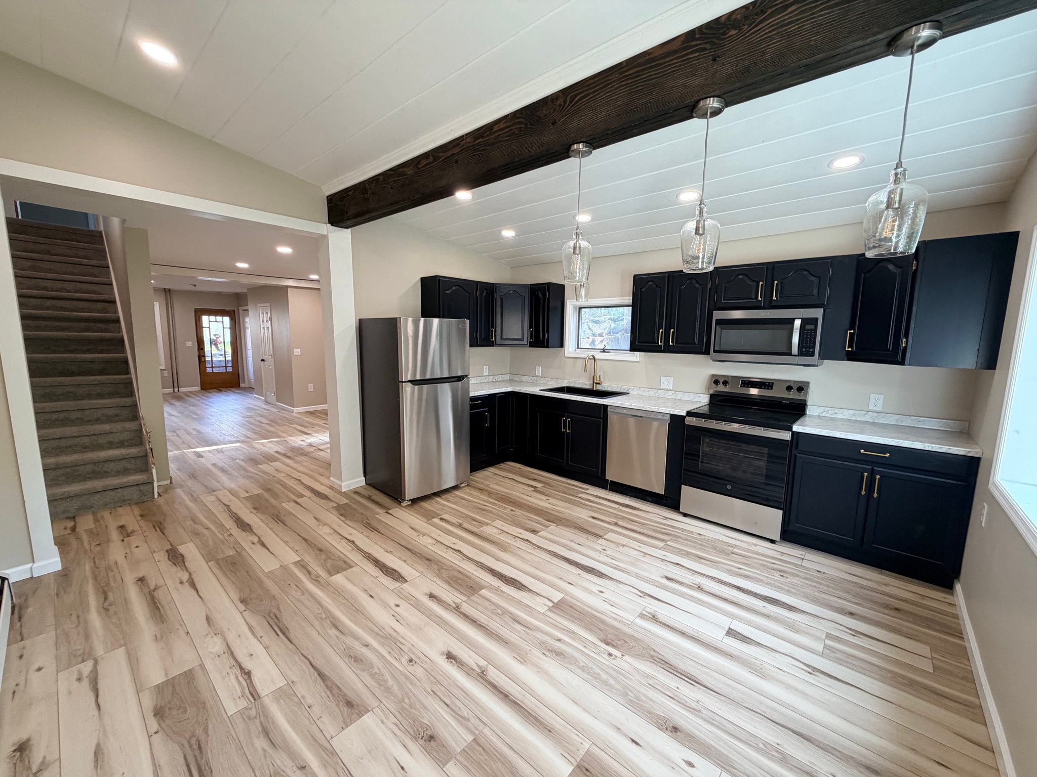 Saint Clair Townhome: 621 Pear St