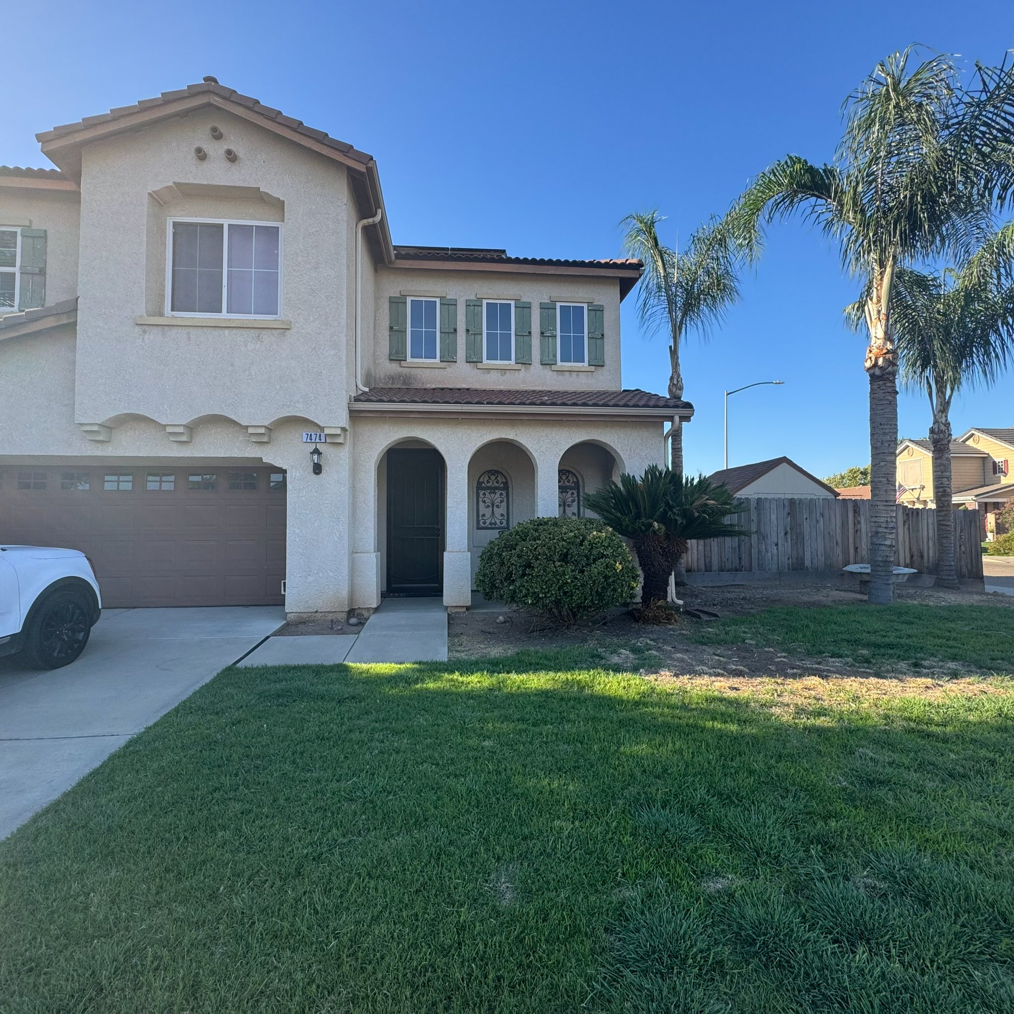 Fresno House: 7474 E Redlands Ave
