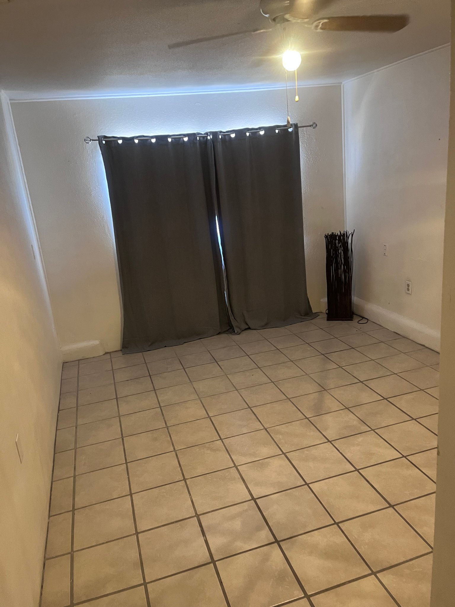 Barstow Single Room: 620 Kathleen dr