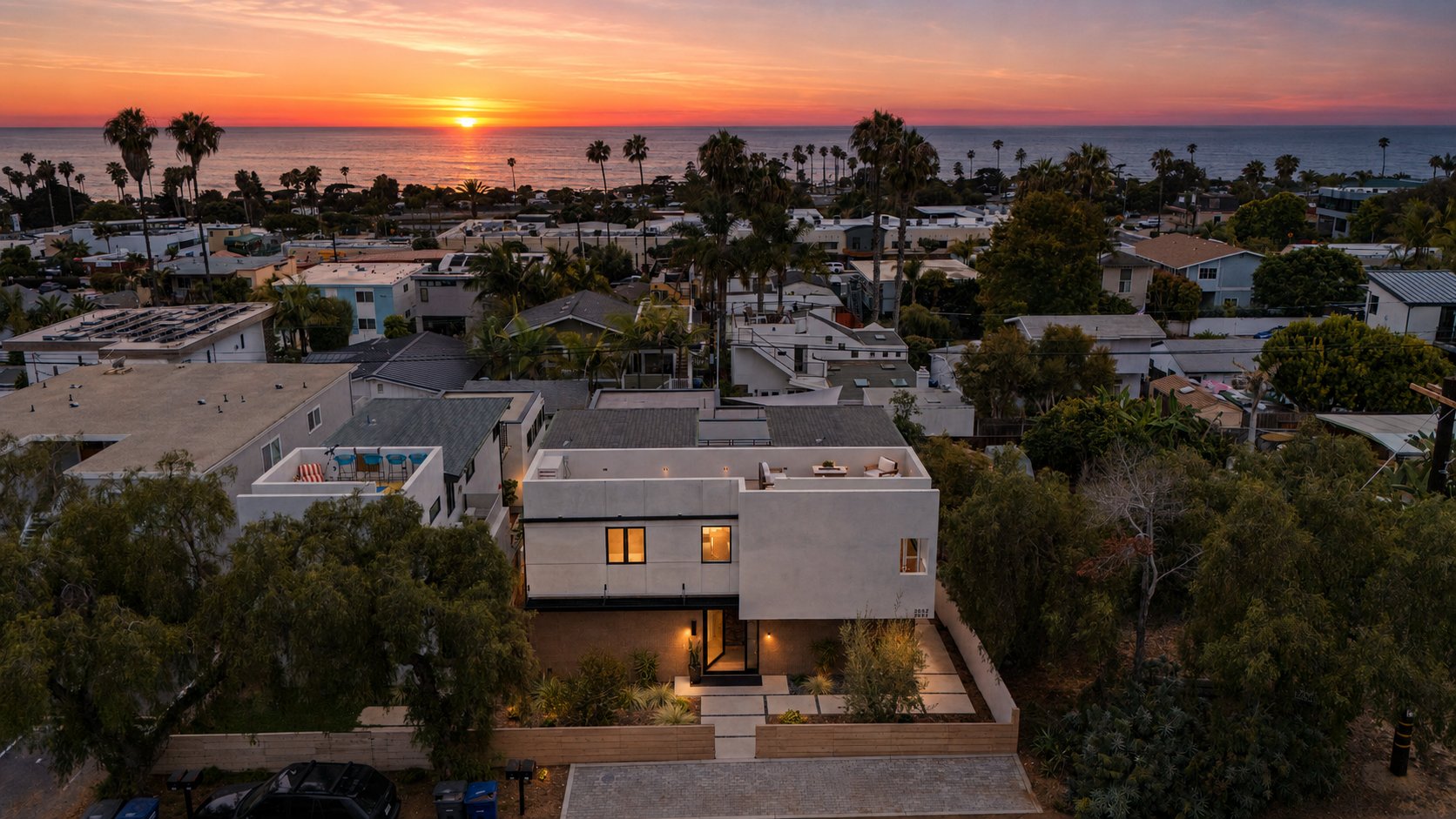 Cardiff by the Sea House: 2052 Montgomery Ave