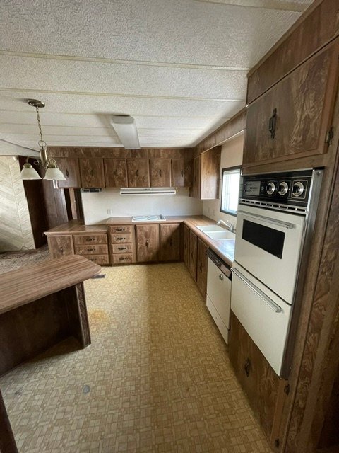 Mountain Home House: 340 E 8th N