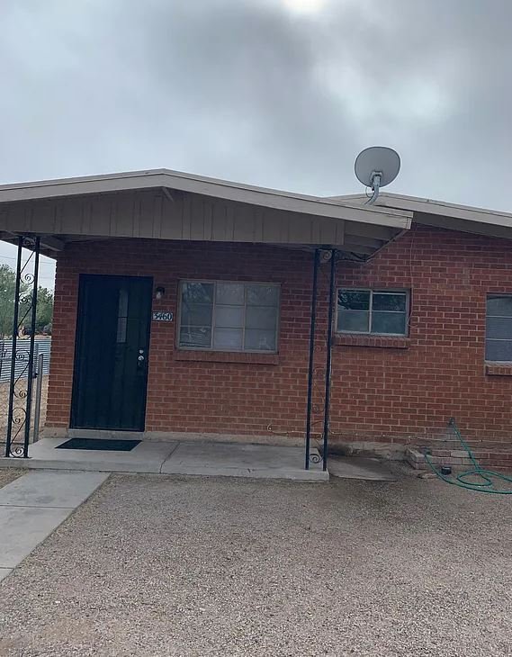 Tucson Townhome: 3460 East Glenn Street