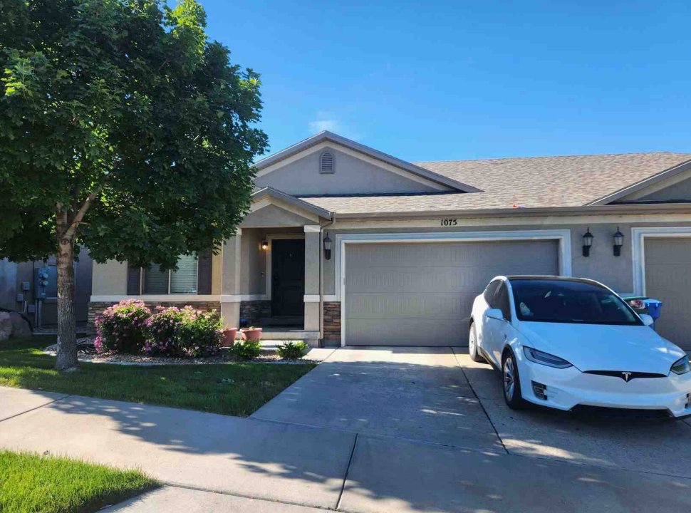 Orem Townhome: 1075 W 530 N