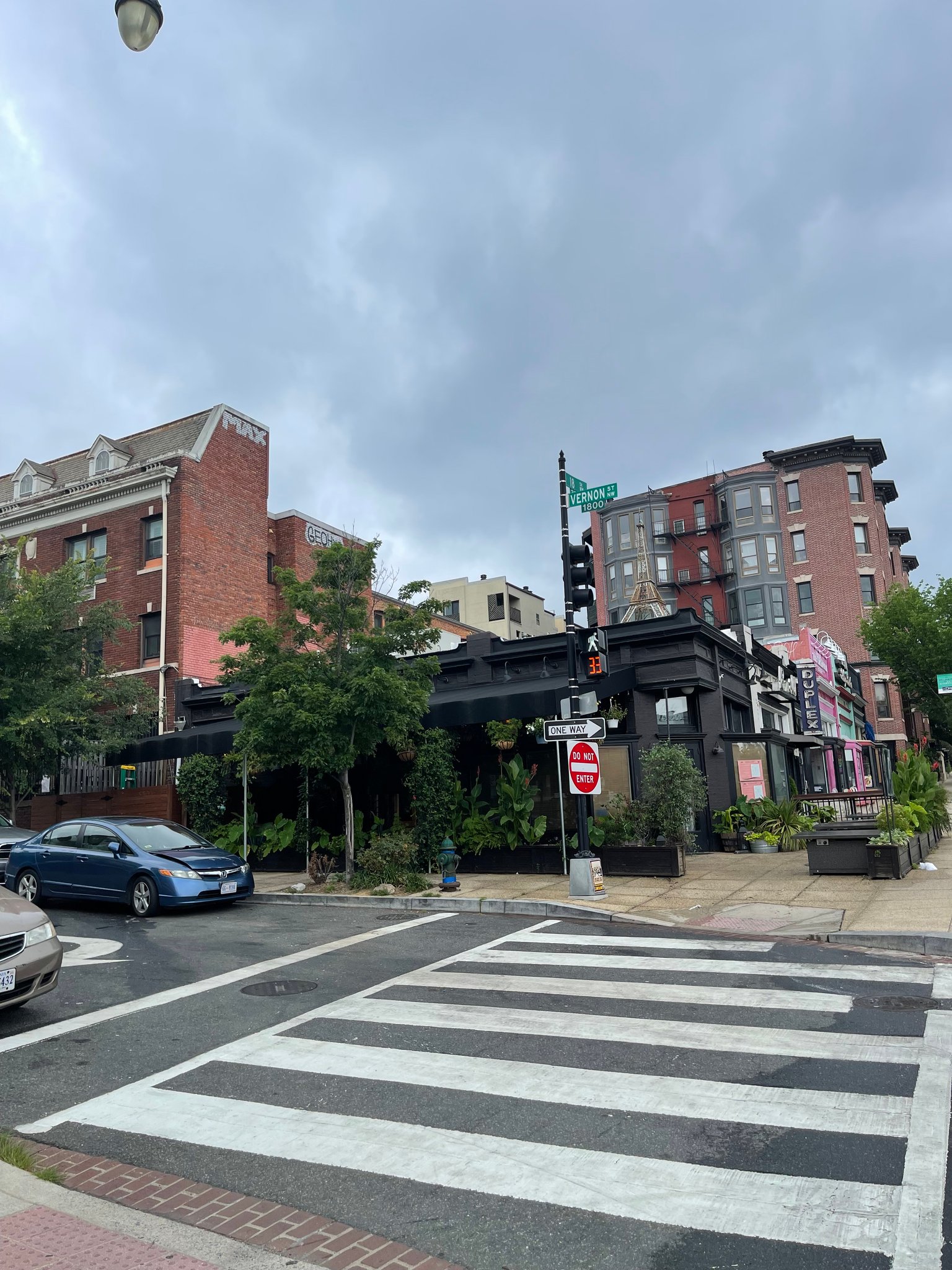 Washington Apartment: 1812 Vernon St NW