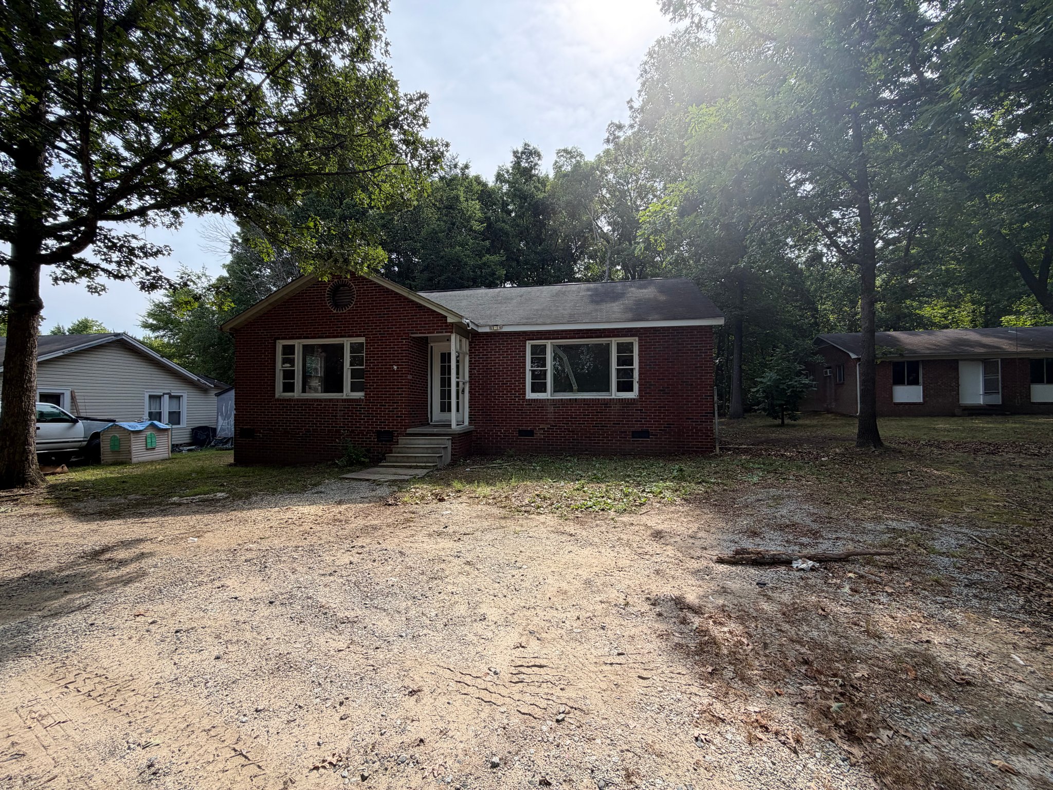 Archdale House: 116 Oakspring Ln