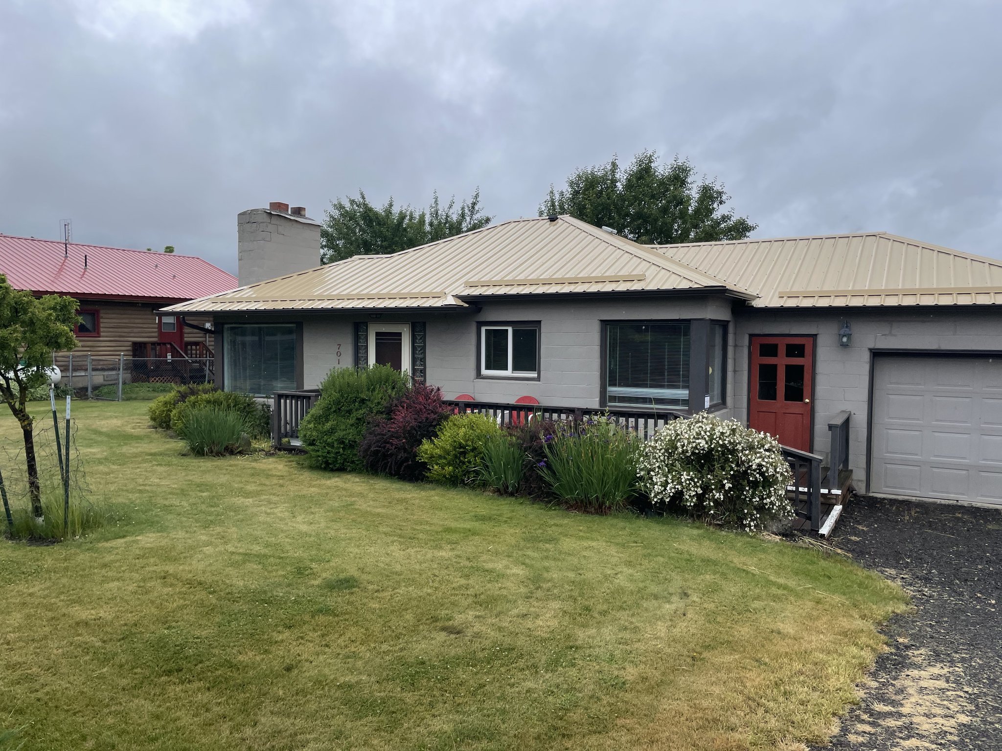 Joseph House: 701 S Main St