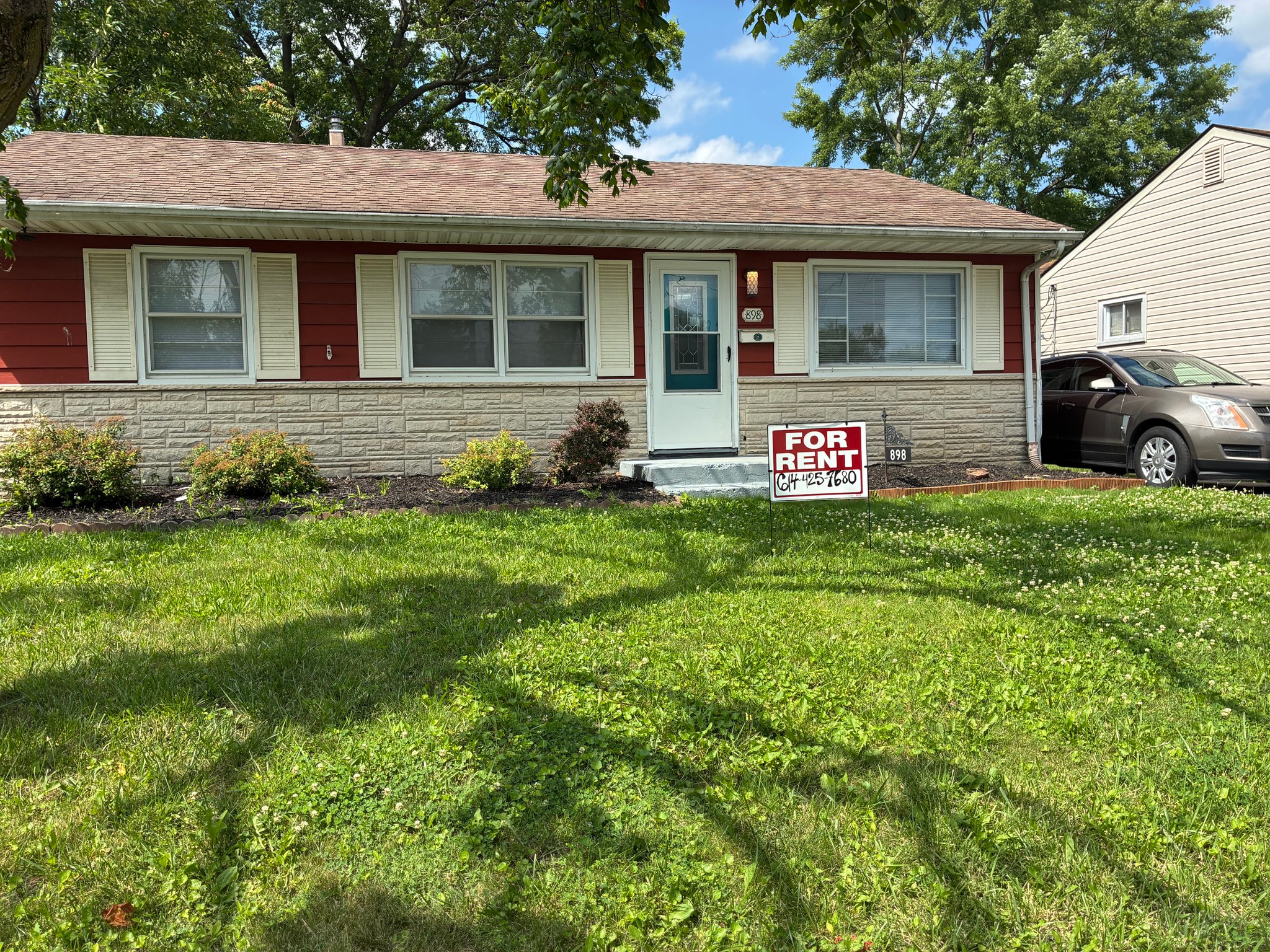 Columbus House: 898 Weldon Ave.