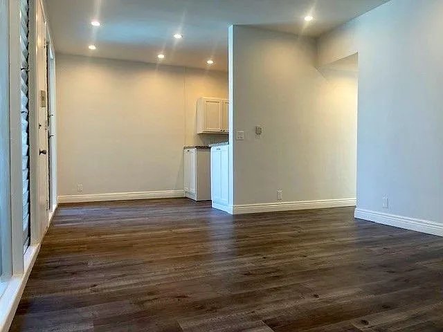 Los Angeles Apartment: 4150 Los Feliz Blvd