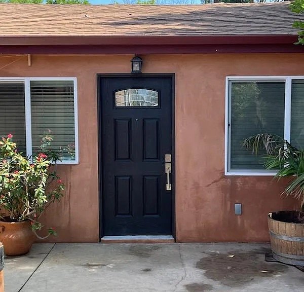 Van Nuys House: 15154 Runnymede St