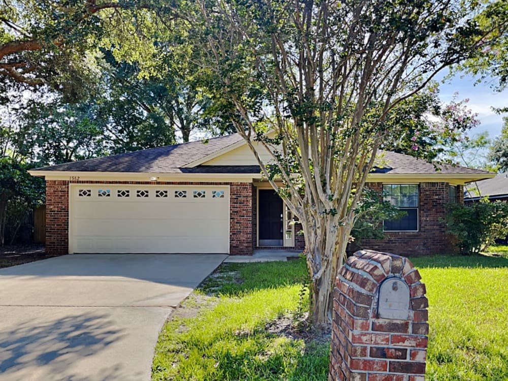 Jacksonville House: 1561 Candice Ct