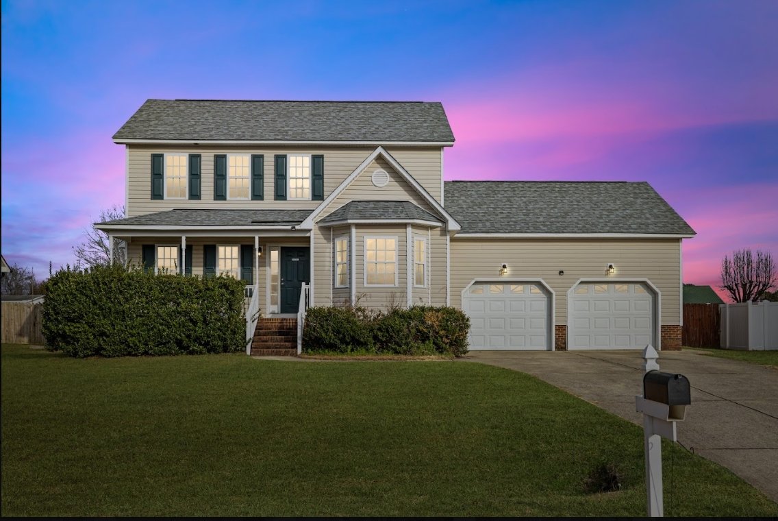 Clayton House: 137 Woodglen Dr