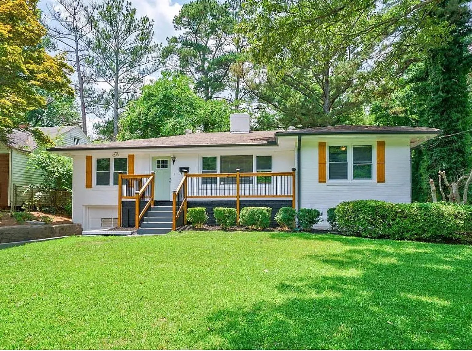 Atlanta House: 254 Richardson Rd NW