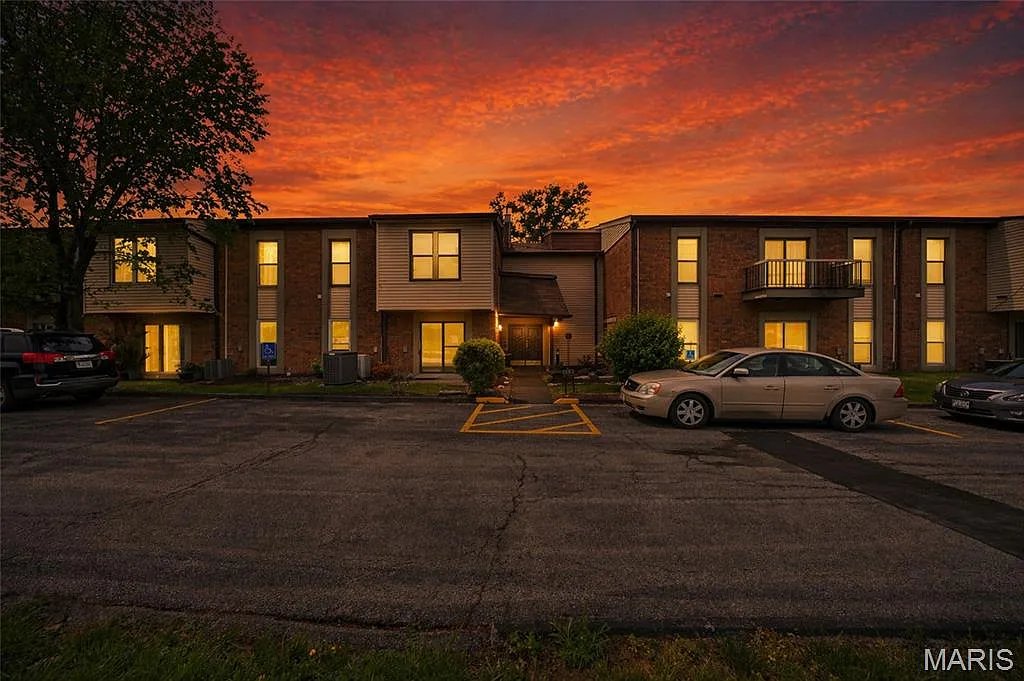 saint louis Condo: 1279 guelbreth lane
