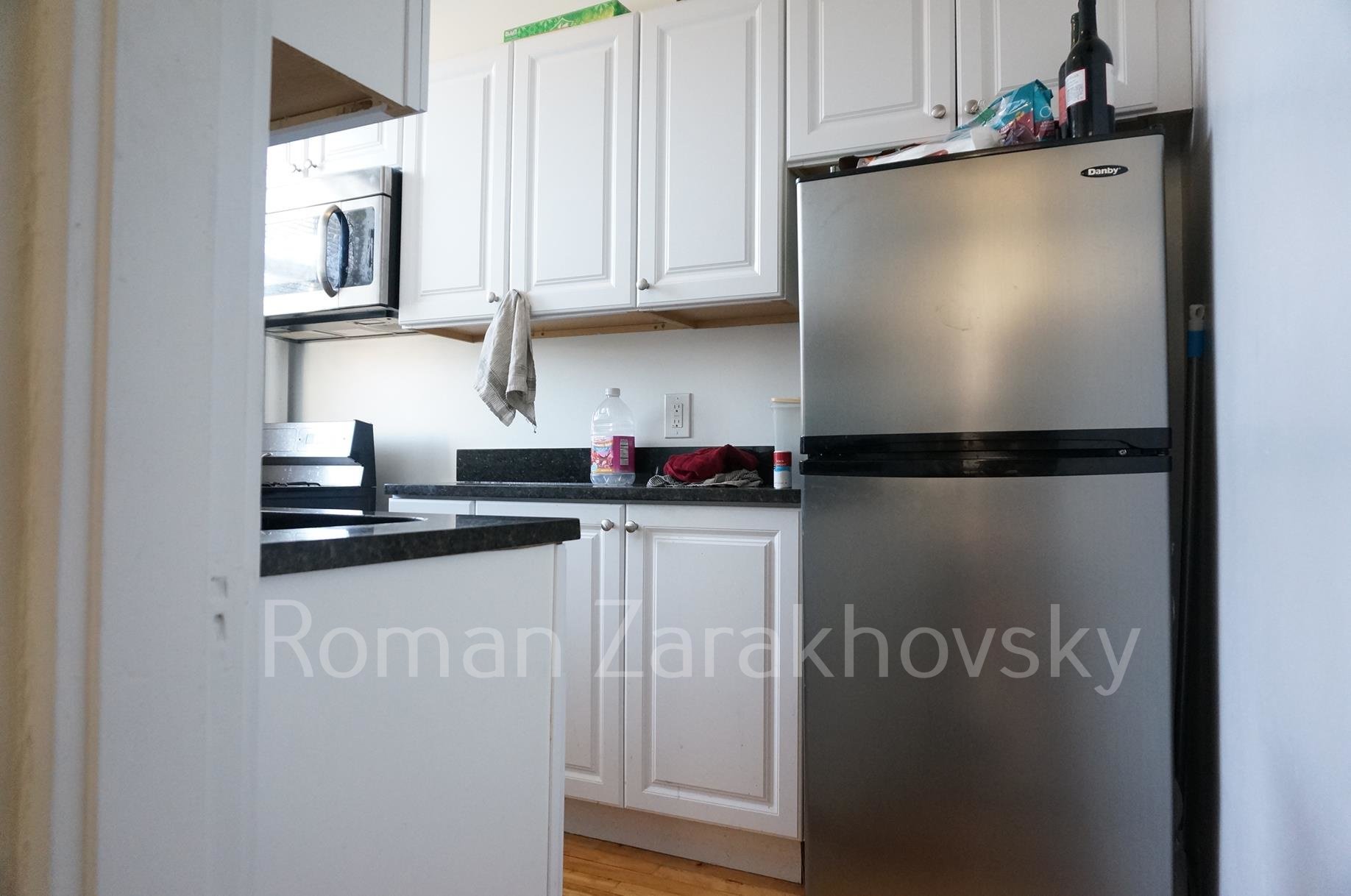 Brighton Apartment: 42 Strathmore Road