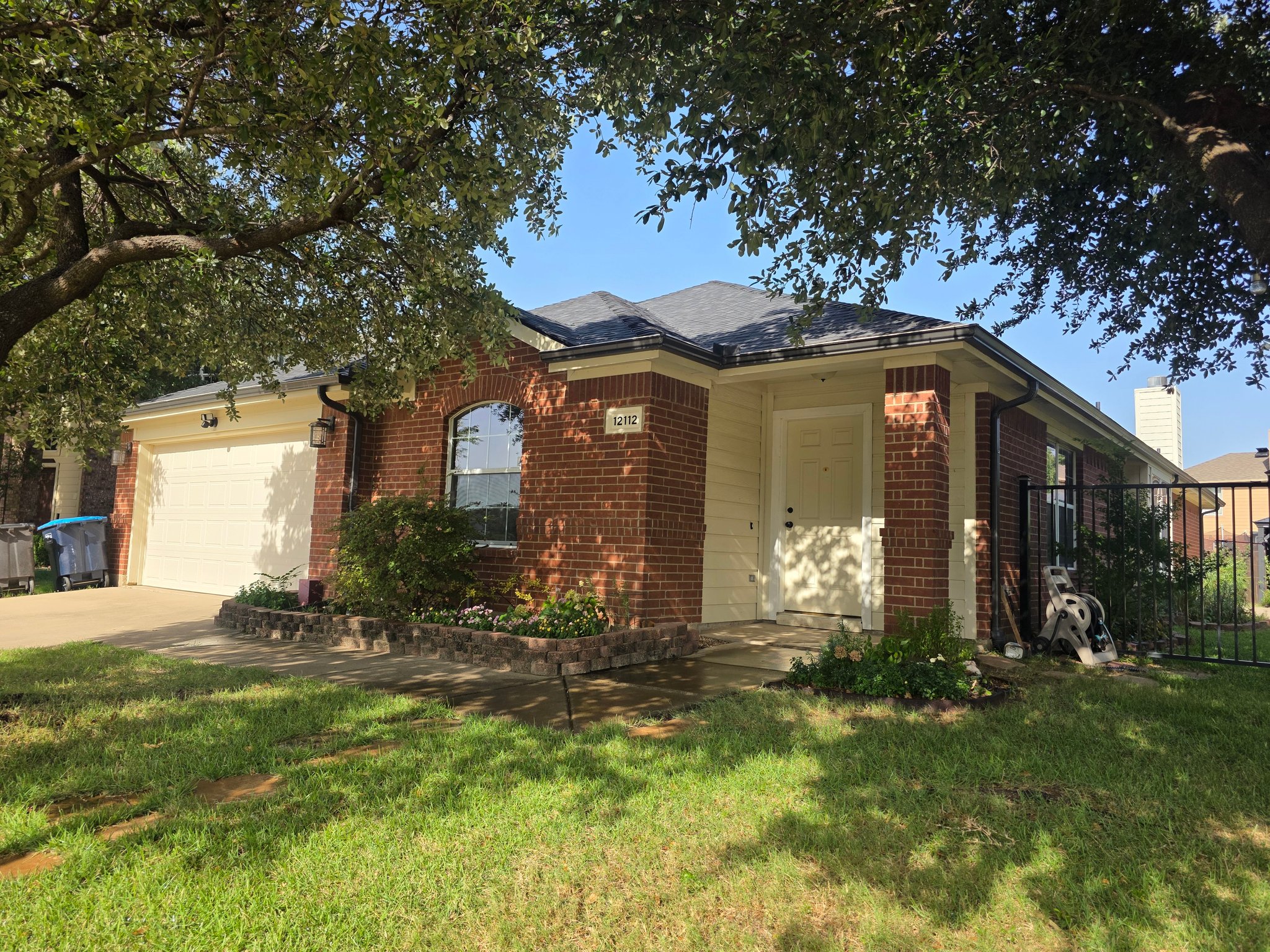 Keller House: 12112 Lamington Dr