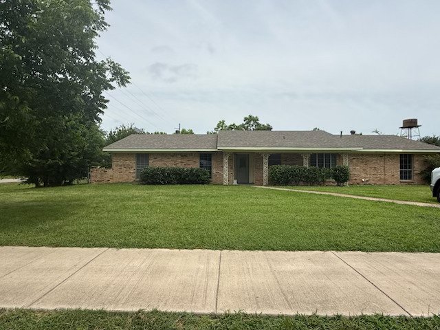 Edgewood House: 206 N Main St