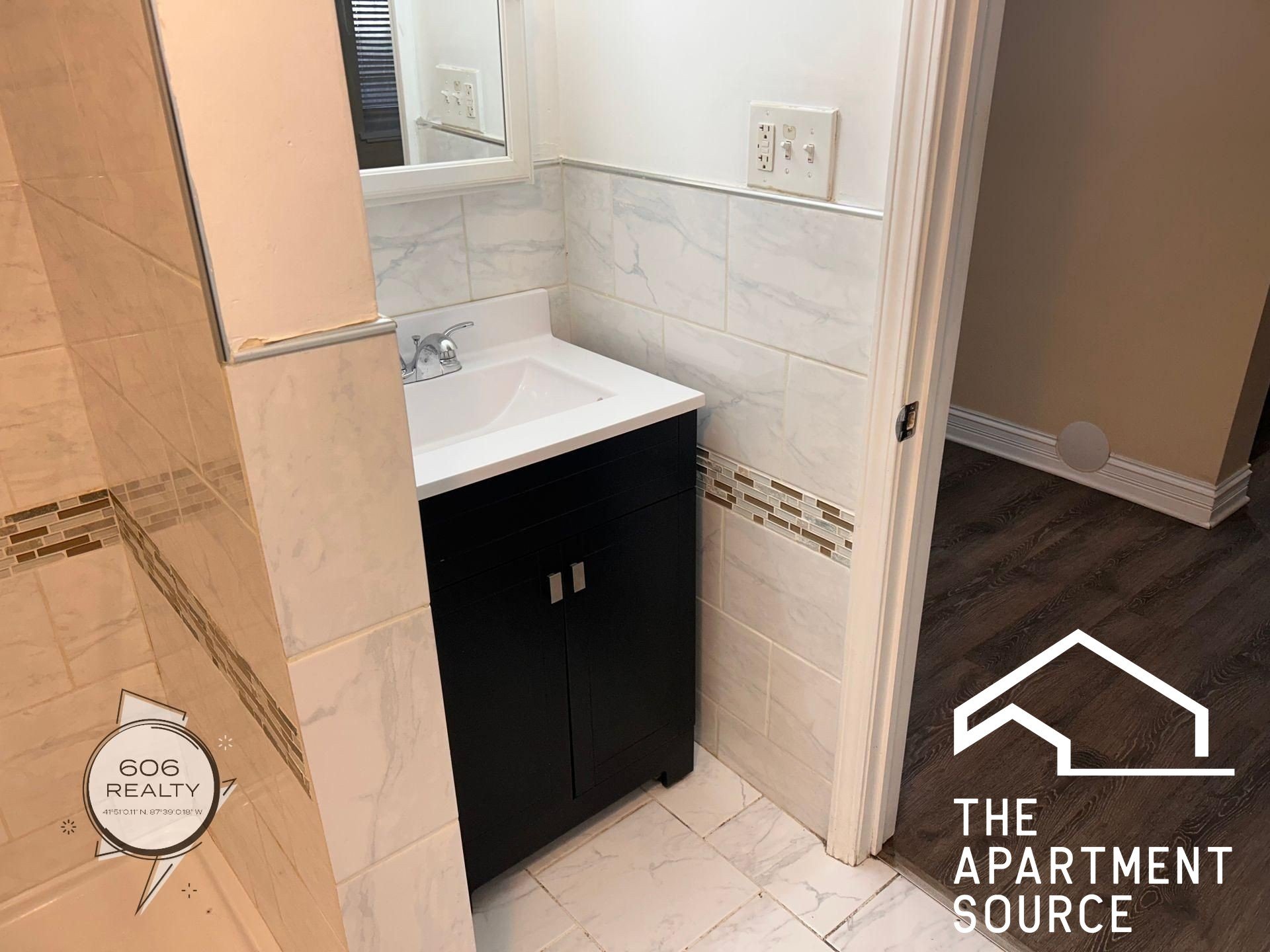Cicero Apartment: 5105 West 21st St., #14, Cicero, IL 60804