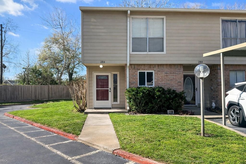 Houston Condo: 5005 Georgi Ln