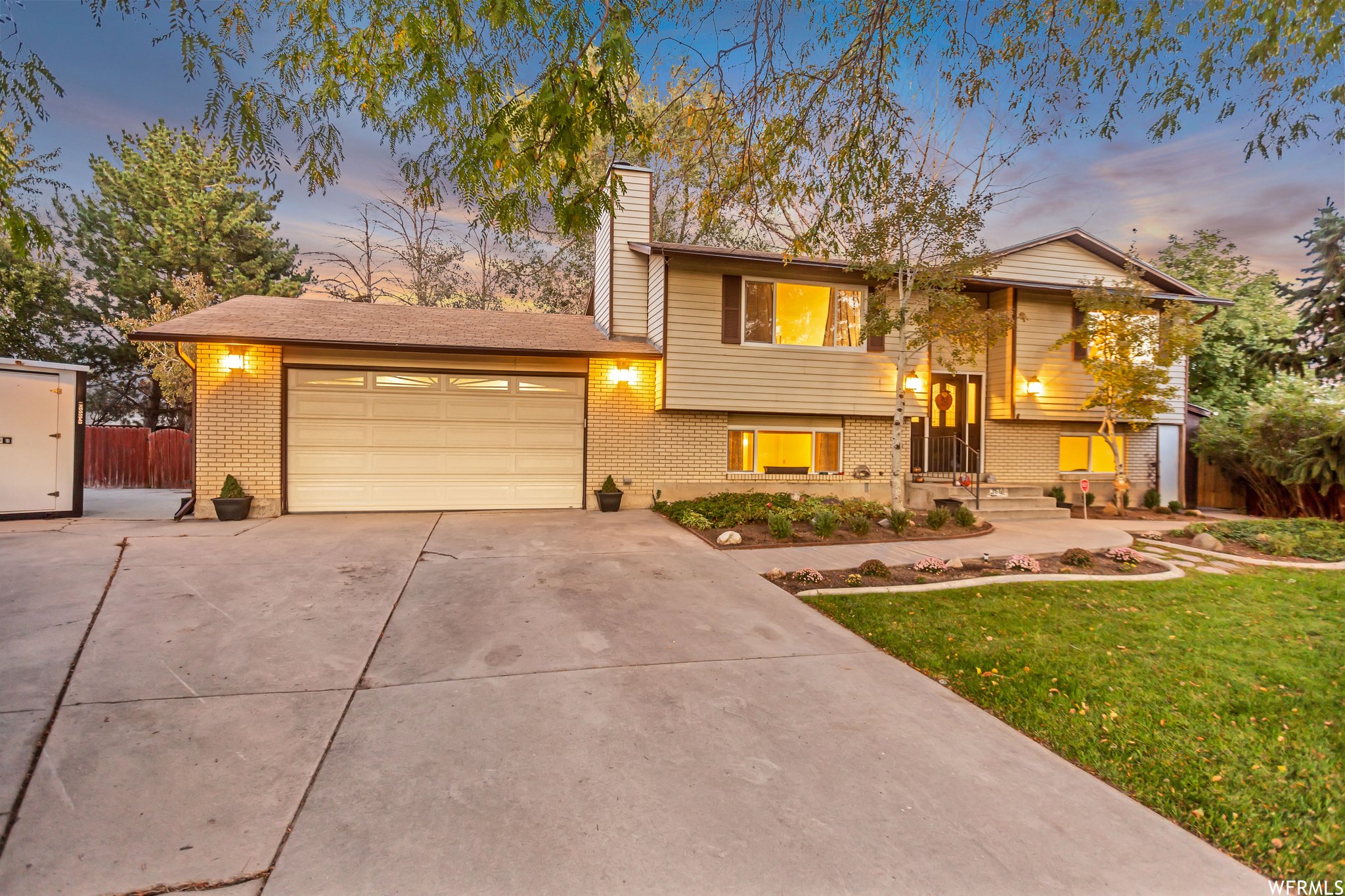 Taylorsville House: 3661 Blue Fox Circle