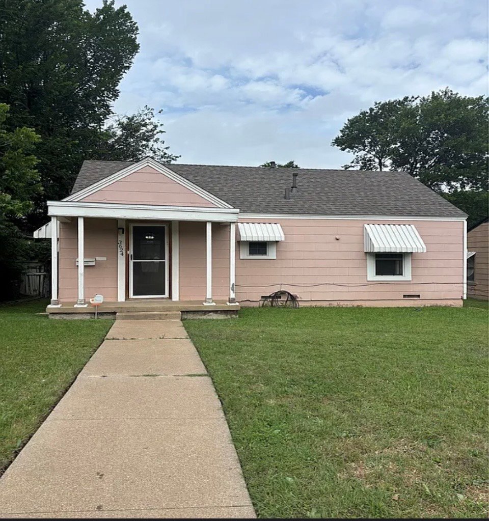Fort Worth House: 3624 Frazier Ave
