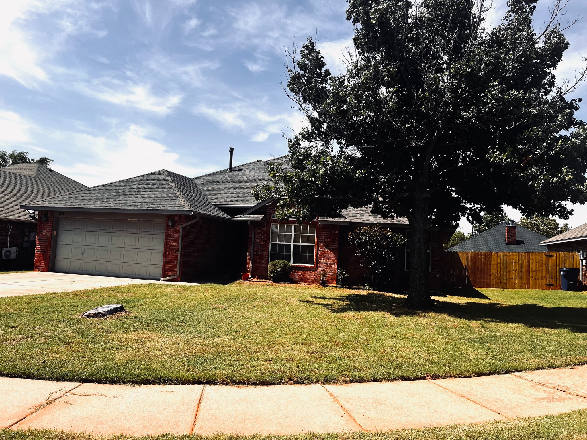 Mustang House: 715 E Forest Court Ln