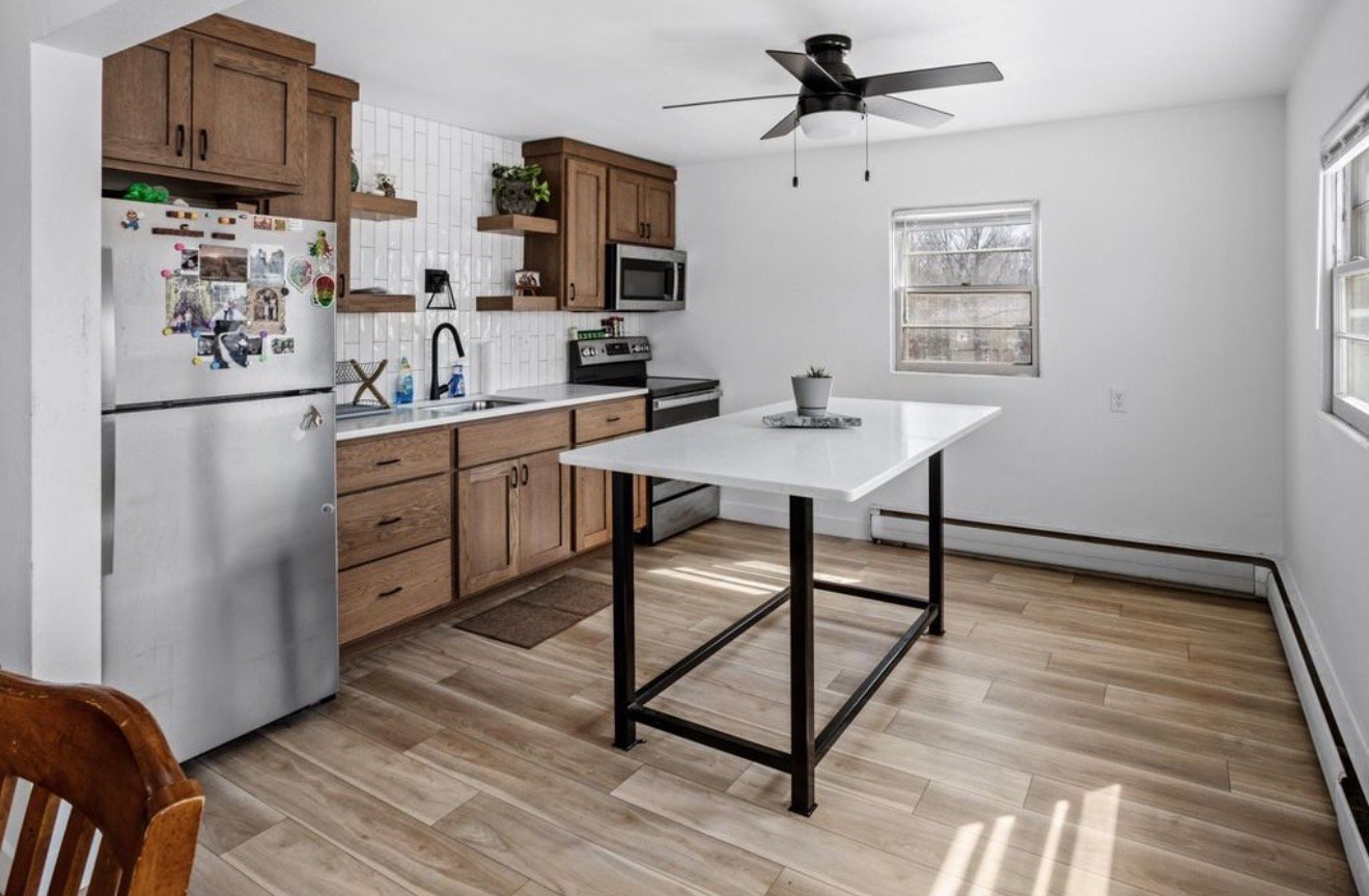 Fargo Apartment: 2501 9th St N