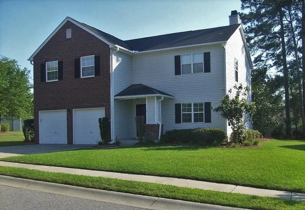 Goose Creek House: 101 Balbriggan Dr