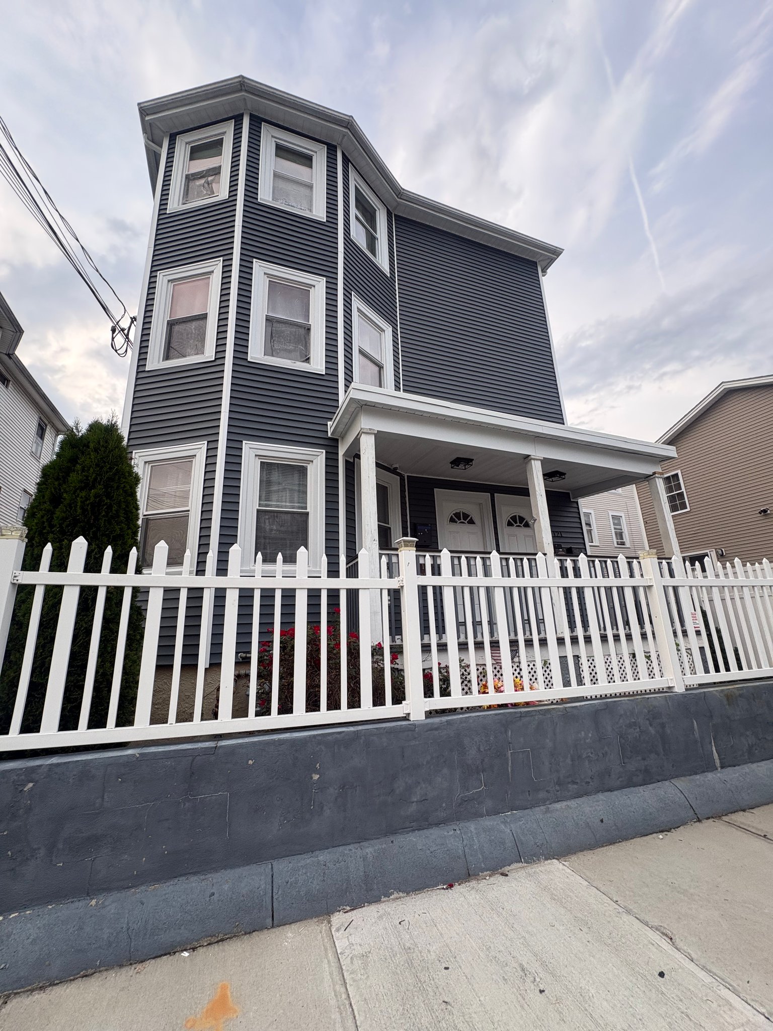 Providence Apartment: 121 Stanwood St