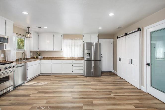 Murrieta House: 24705 1st Ave