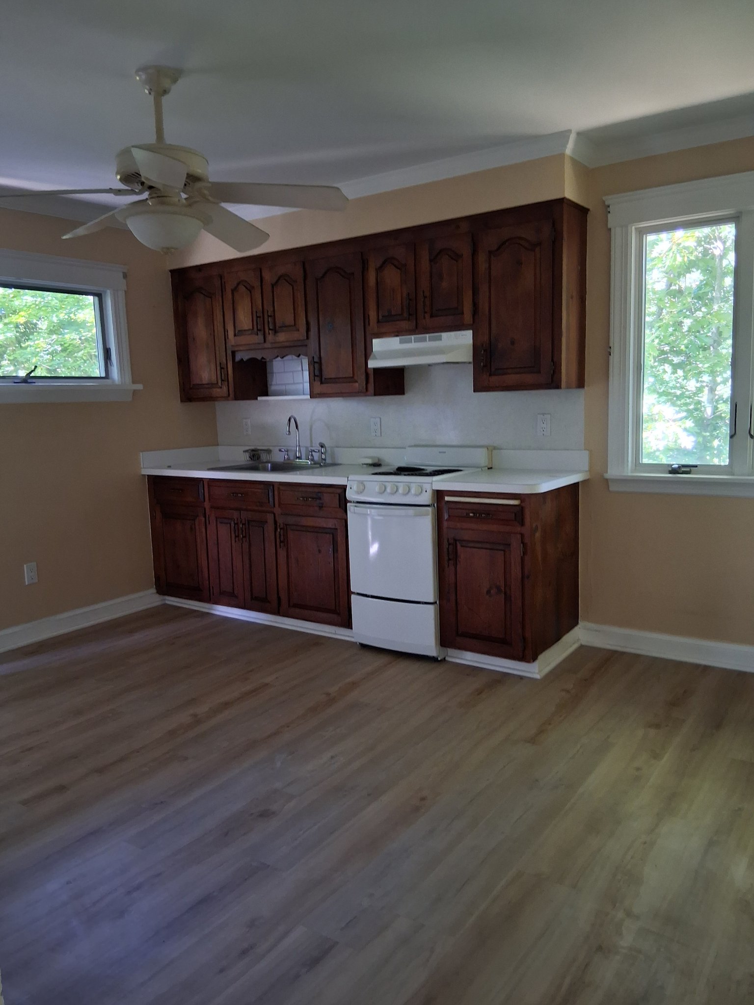 North Smithfield Apartment: 220 Hanton Road