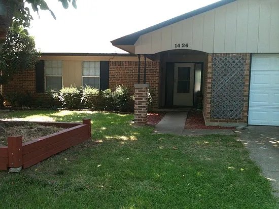 Denton House: 1426 Noble St