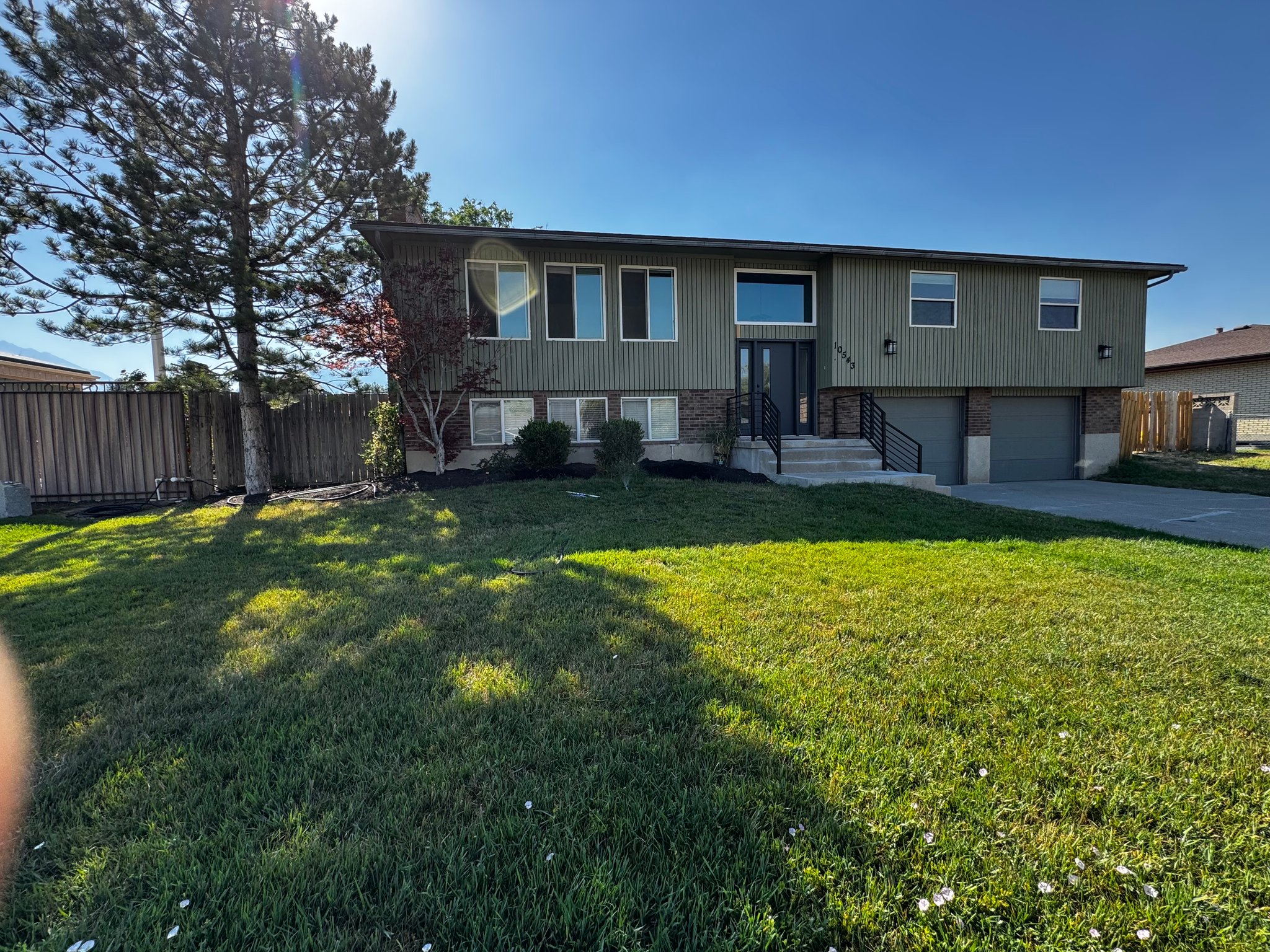 Sandy House: 10543 S Weeping Willow Dr