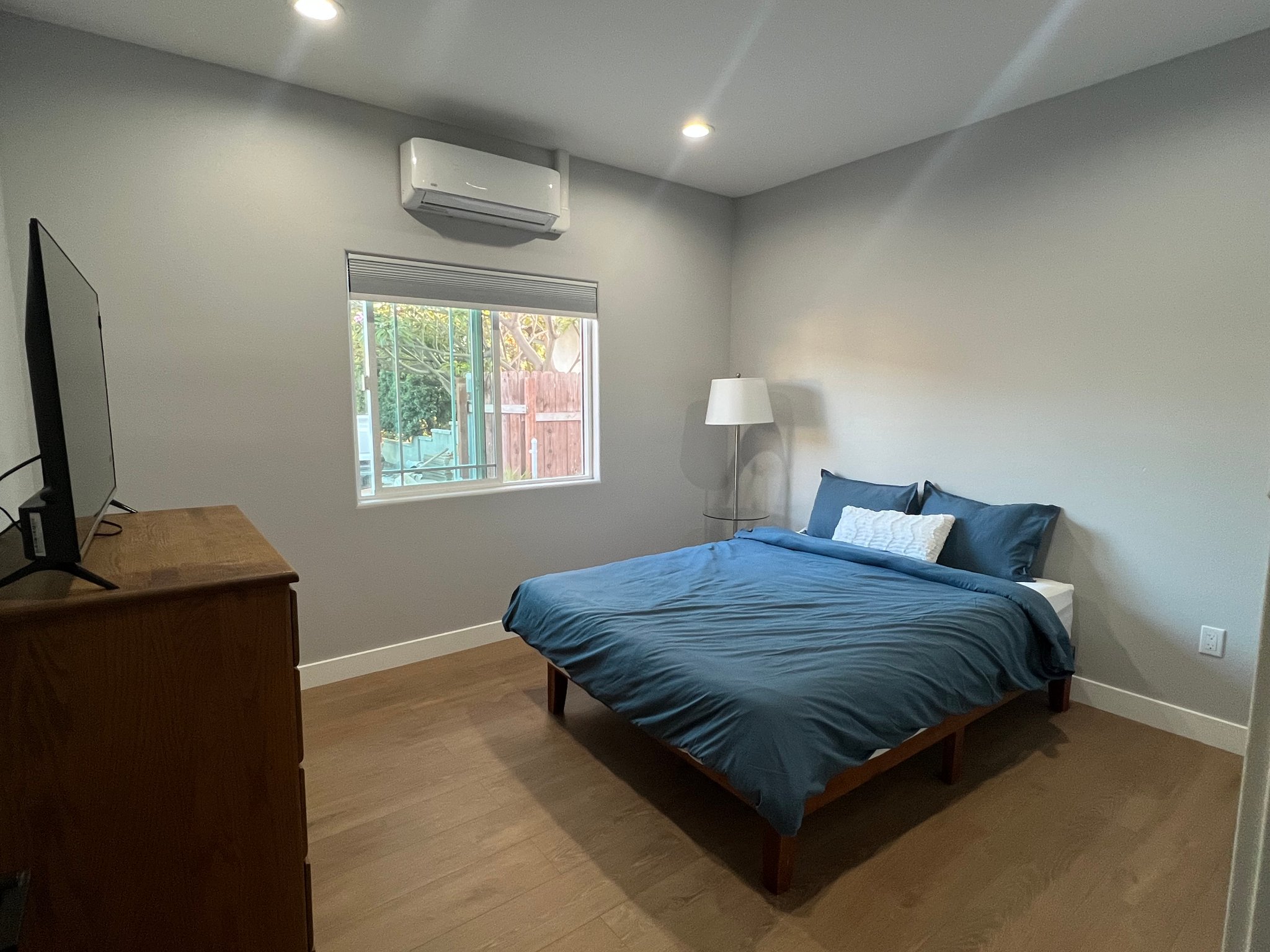 Anaheim Single Room: 1641C Mells Ln