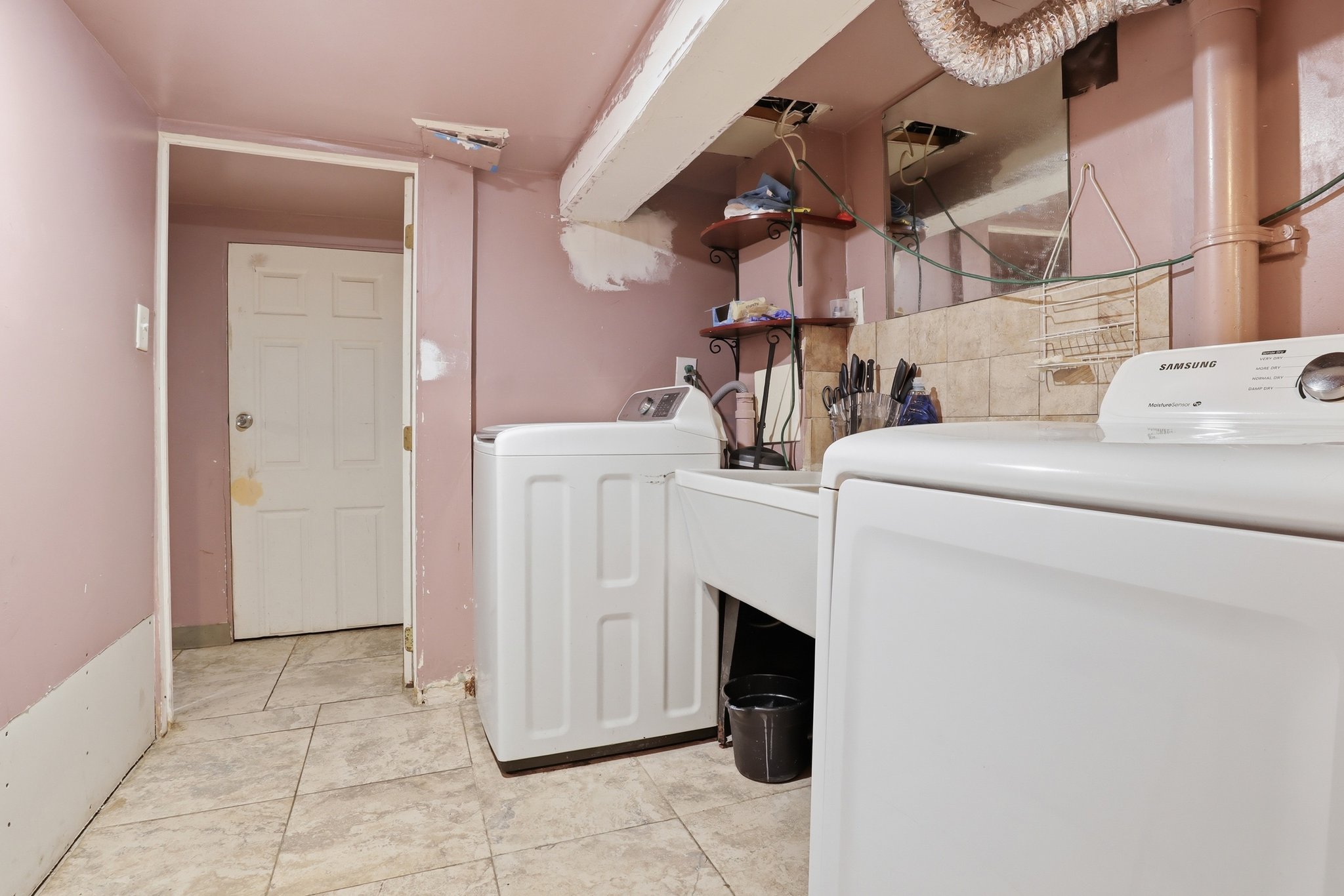 Harrisburg House: 3015 N 5th St