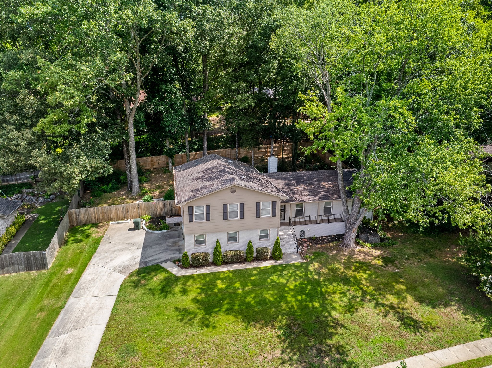 Huntsville House: 1305 Hiwan Trail