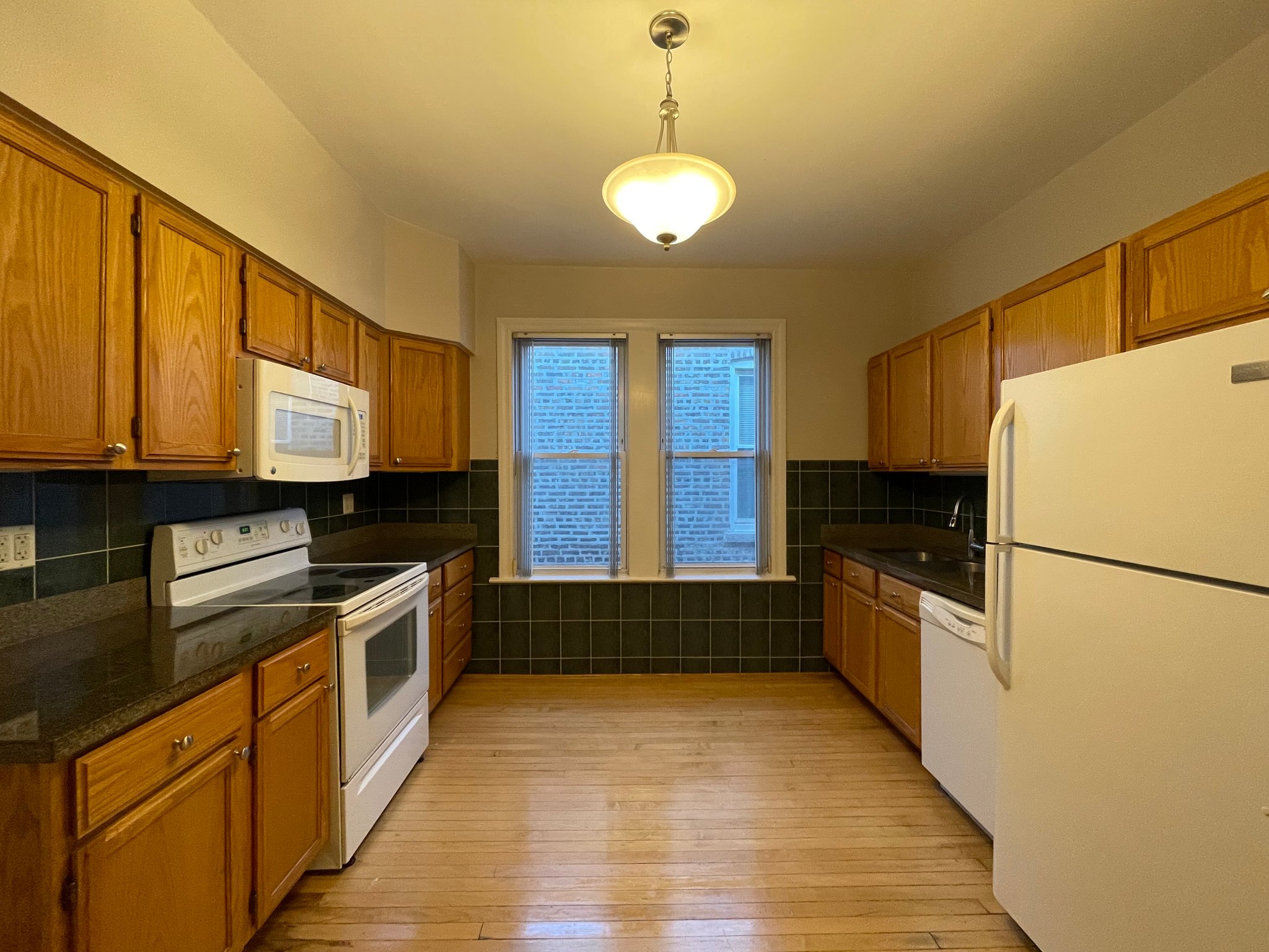Chicago Apartment: 2234 W Augusta Blvd
