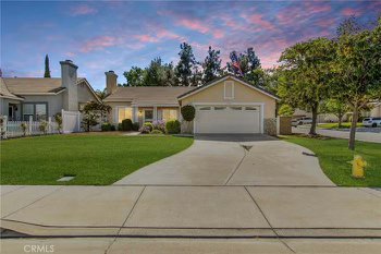 Lake Elsinore House: 19385 Stonewood