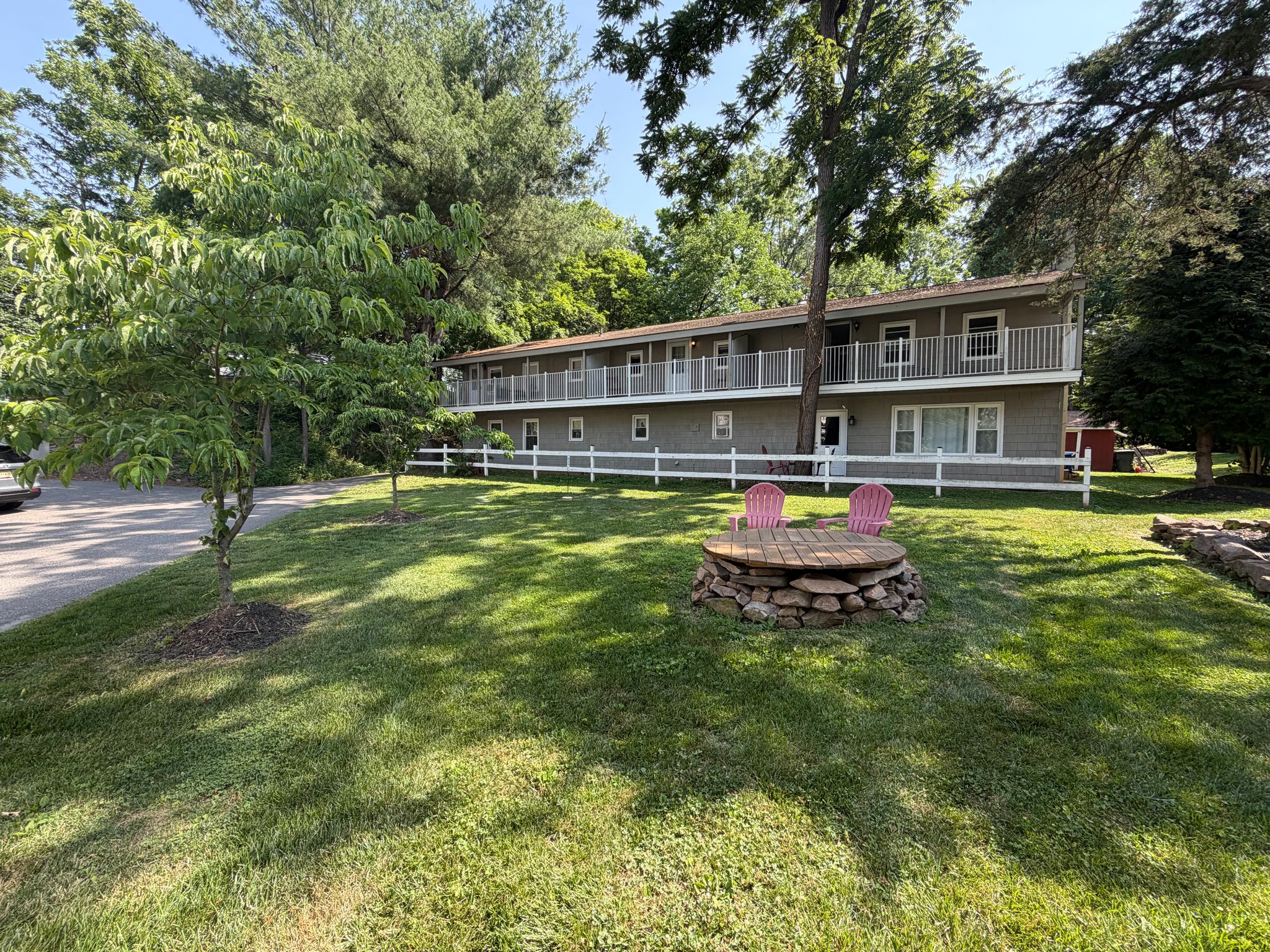 Stockton Apartment: 4 Stockton Sergeantsville Rd