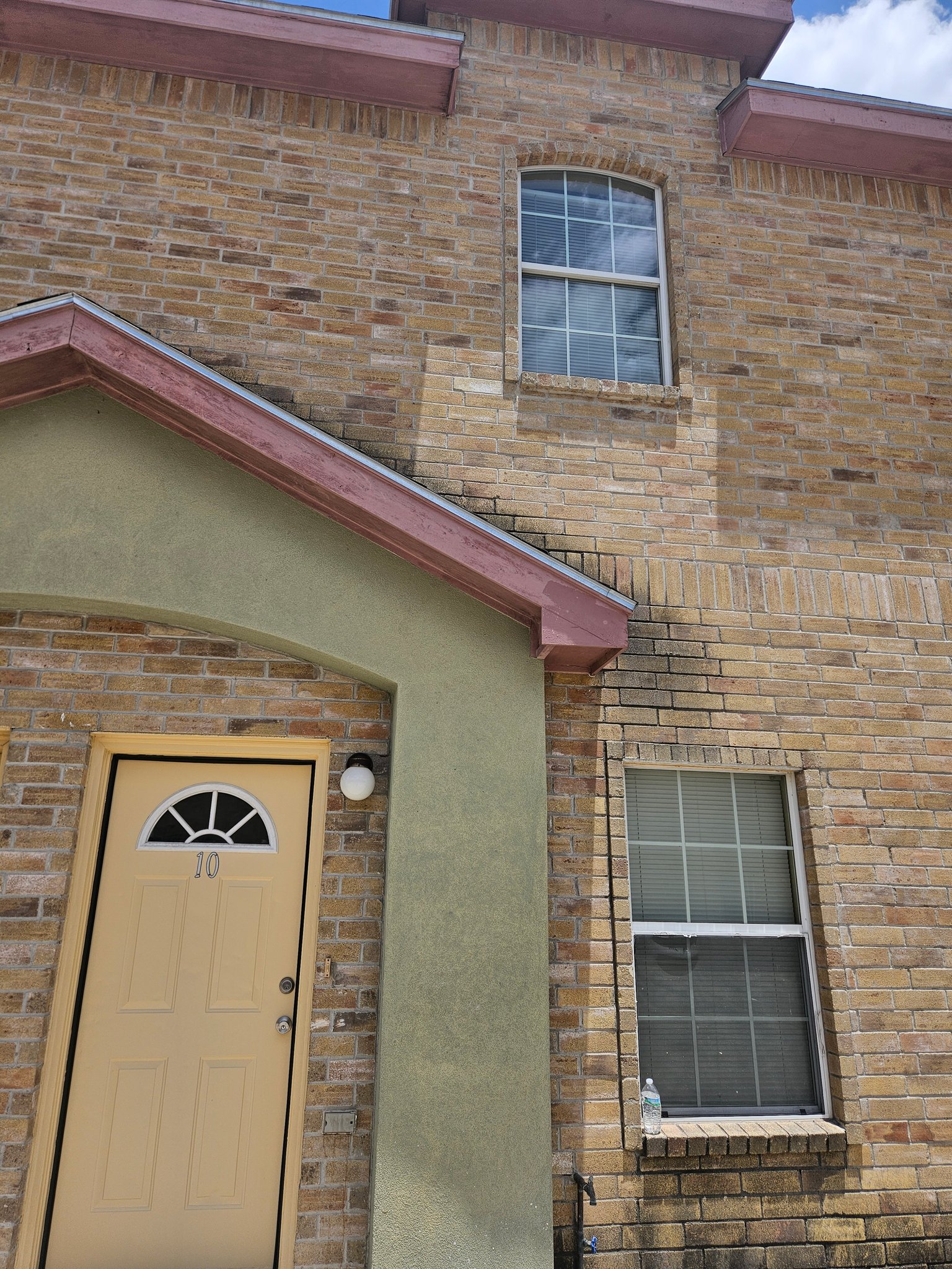 Mission Townhome: 2510 E Business Highway 83