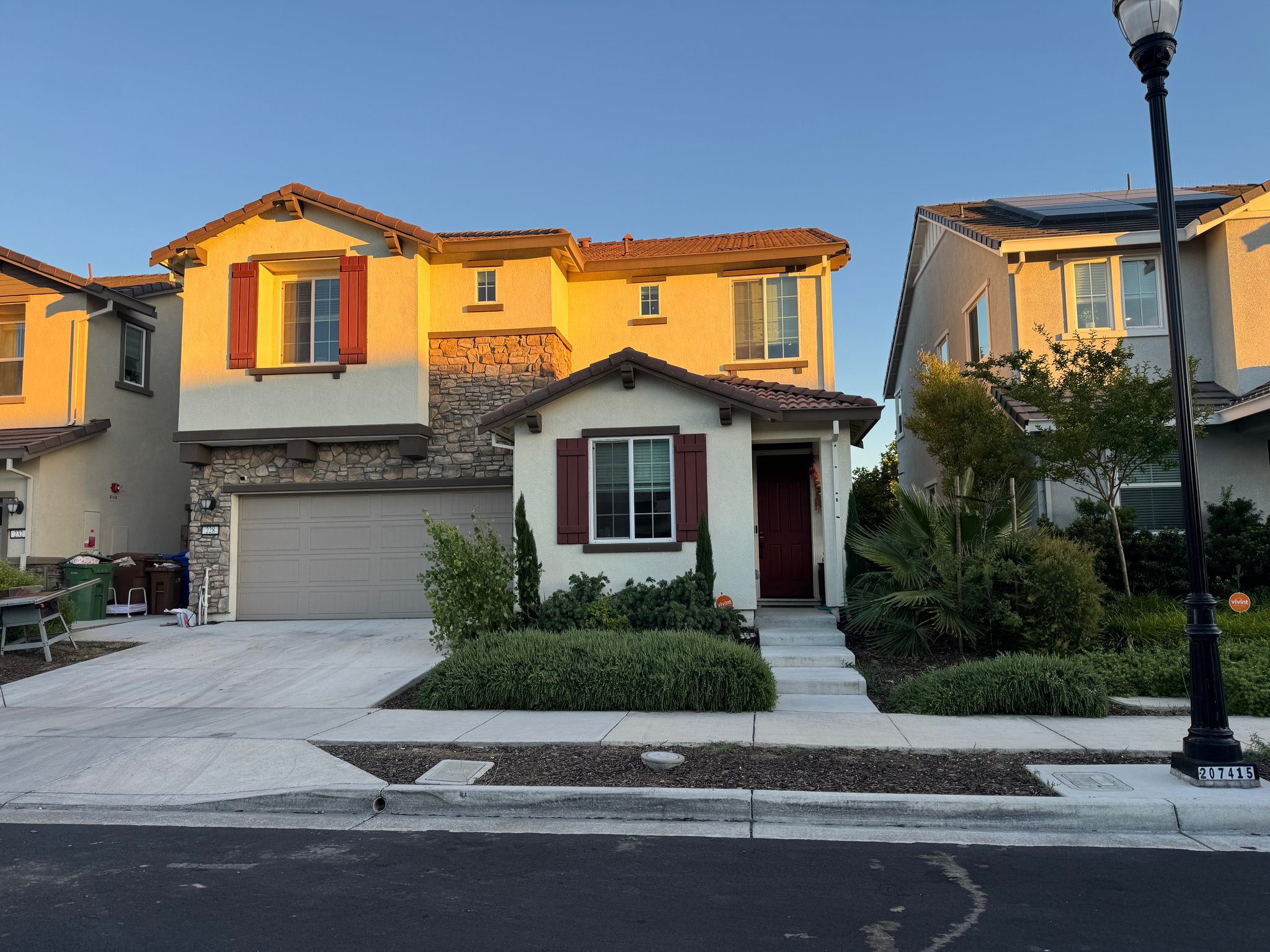 Brentwood House: 228 Wooley Creek Way