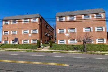 Maple Shade Apartment: 712-718 E Main St #711-3A