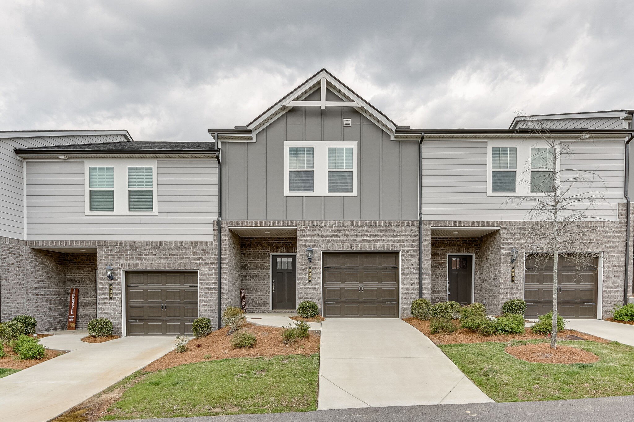Columbia Townhome: 806 Arrington Way