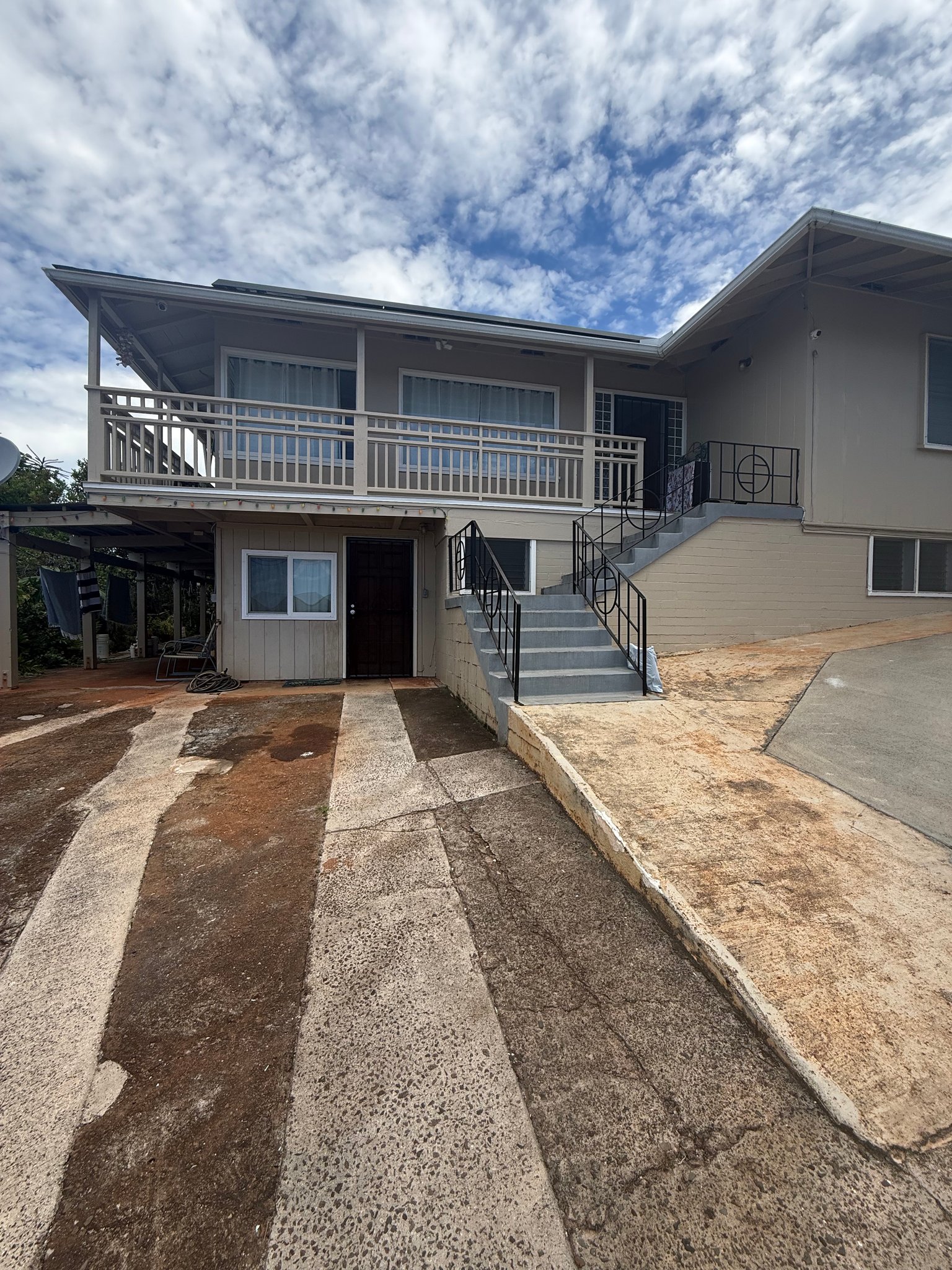 Honolulu House: 2226 Noah St