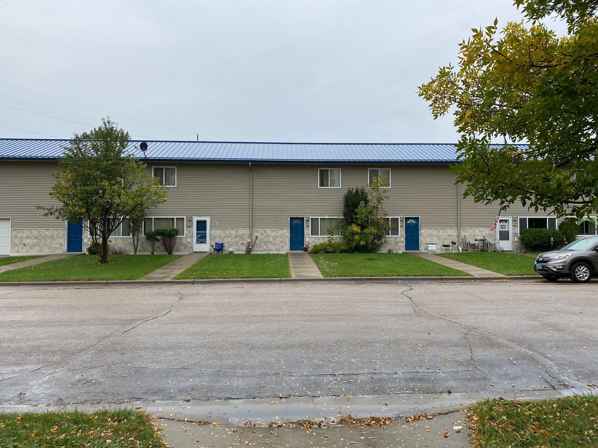 Valley City Apartment: 540 10th Ave SE