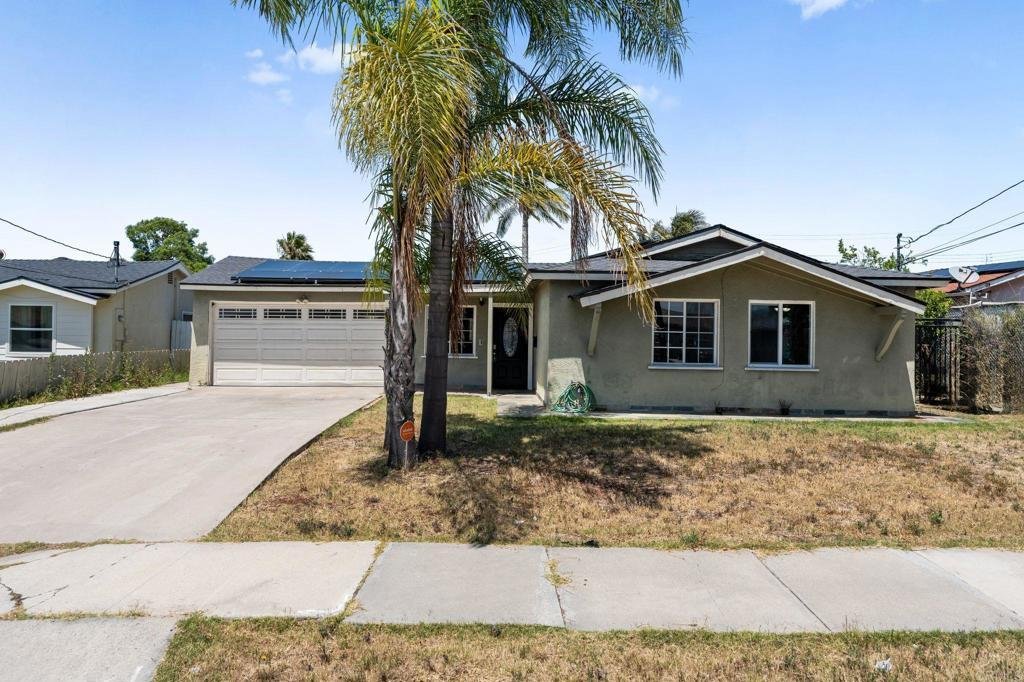 Spring valley House: 8820 ellenwood circle