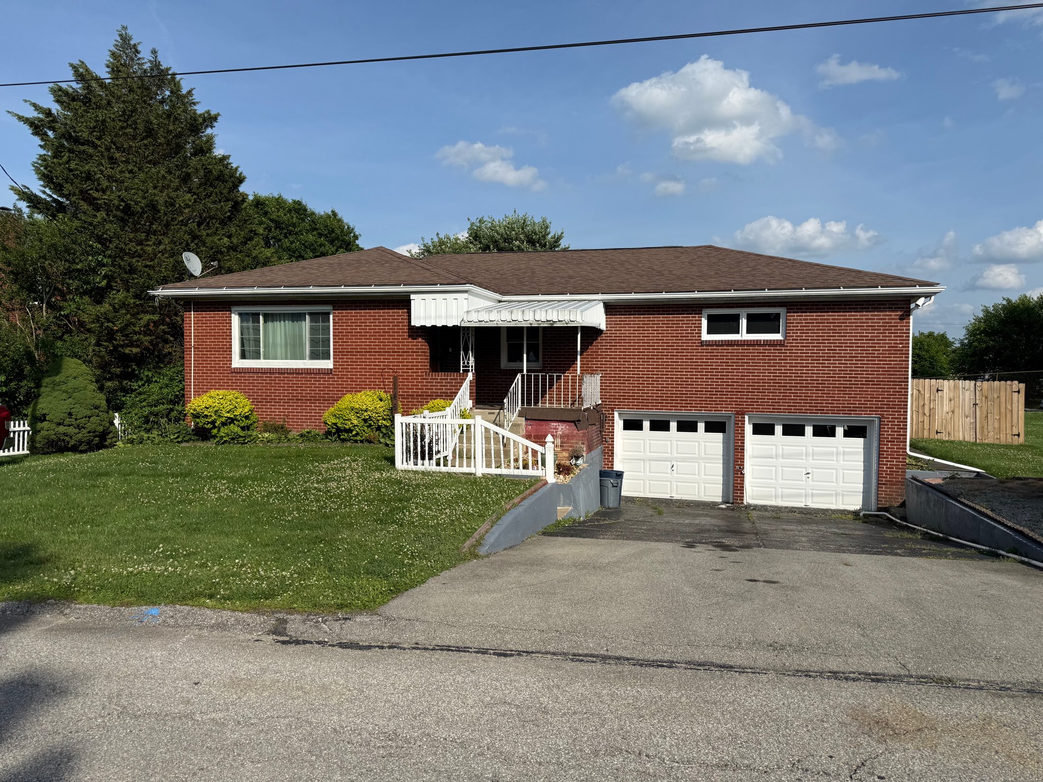 Mount Pleasant House: 146 St Clair