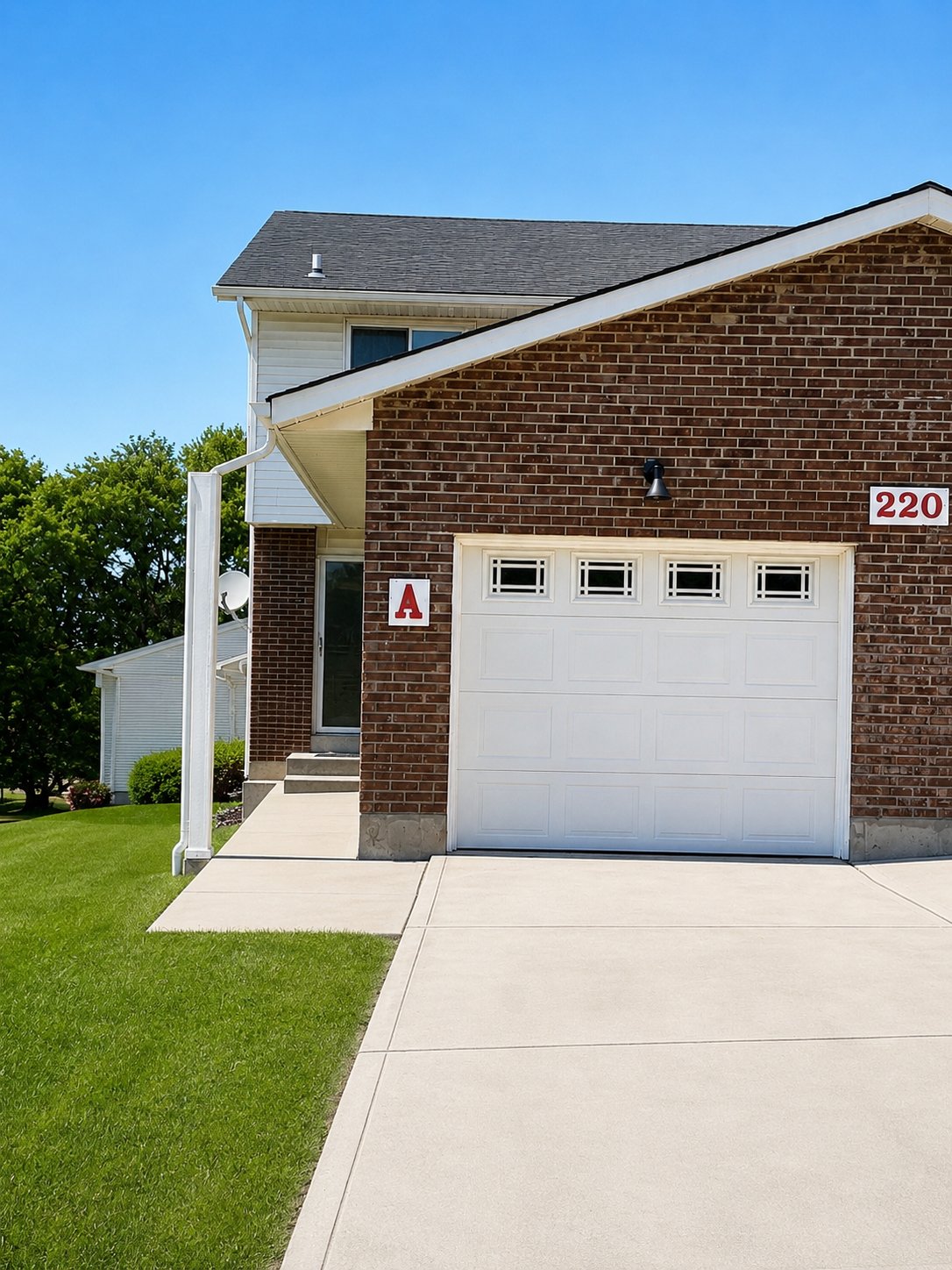 Fairfield Townhome: 220 Ewing